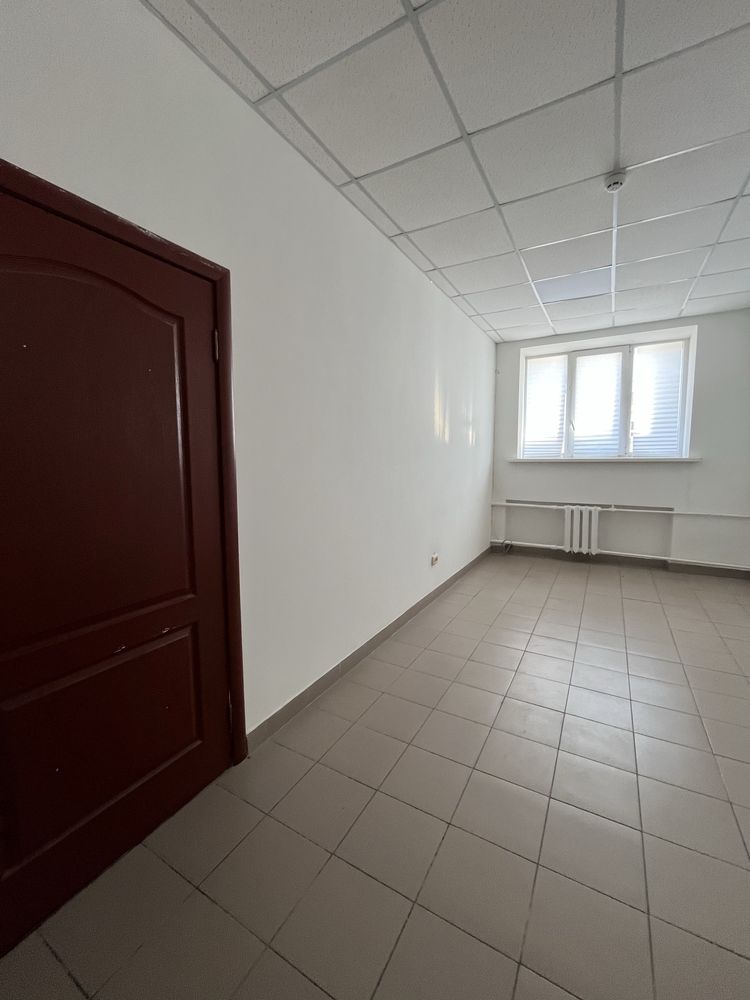 Здам офіси в центрі по Смілянській, від 16,5 кв.м