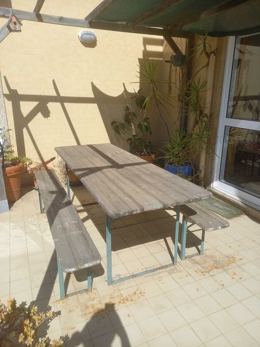 Mesa com 2 Bancos Corridos (ideal para exterior - jardins ou terraços)