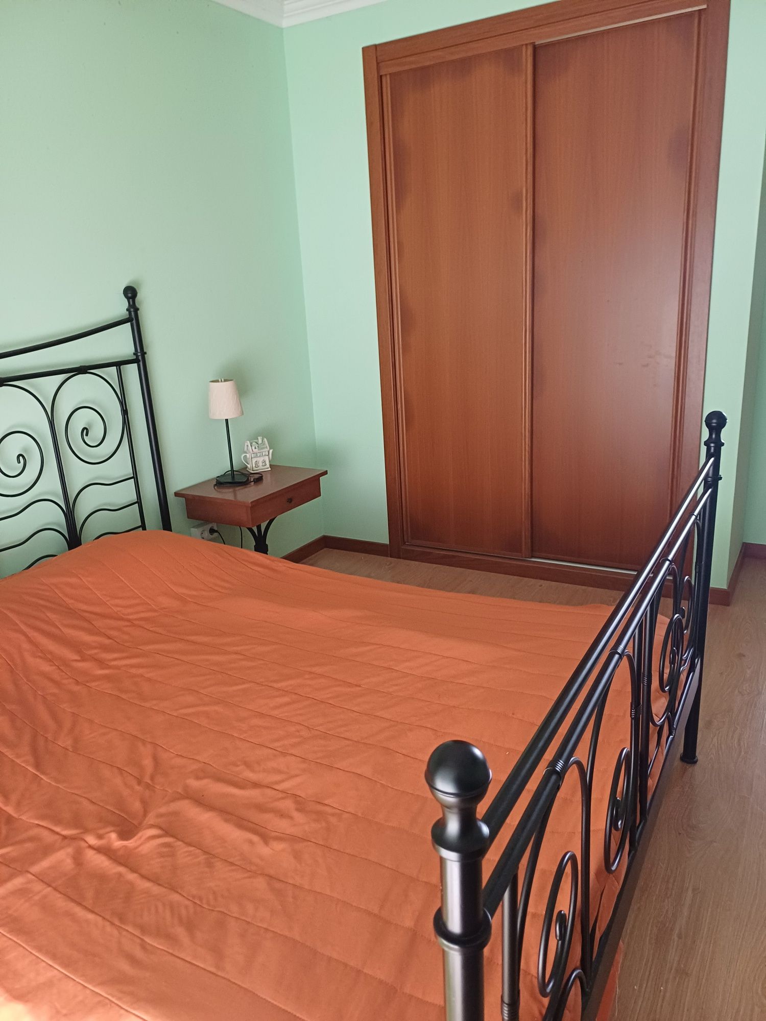Quarto para arrendar