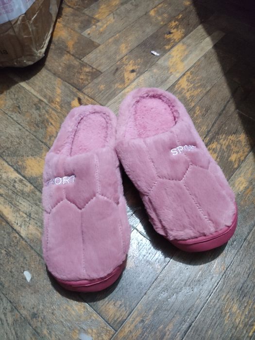 Różowe miękkie kapcie  – rozmiar 38/39