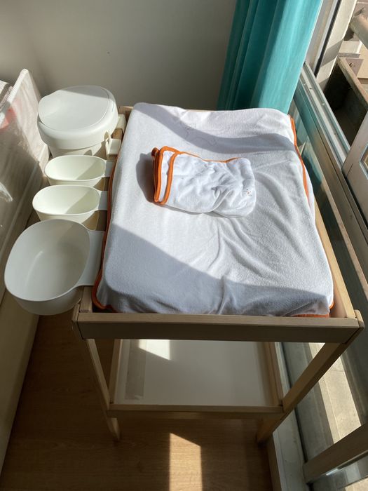 trocador IKEA com colchao incluido (não insuflavel)