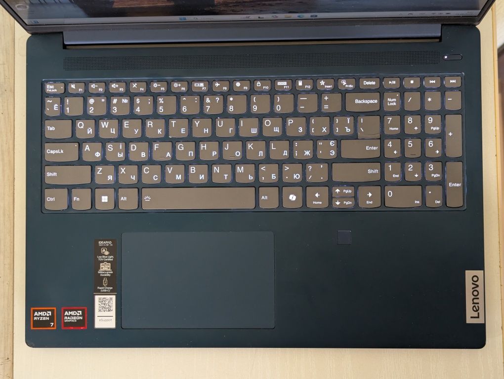 Lenovo Ideapad 16" IPS Ryzen 7 8845HS/16Gb/1Tb NVME