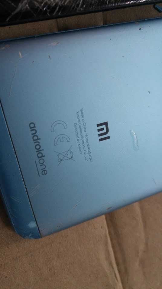 Телефон Xiaomi Mi A2 Lite (M1805D1SG)