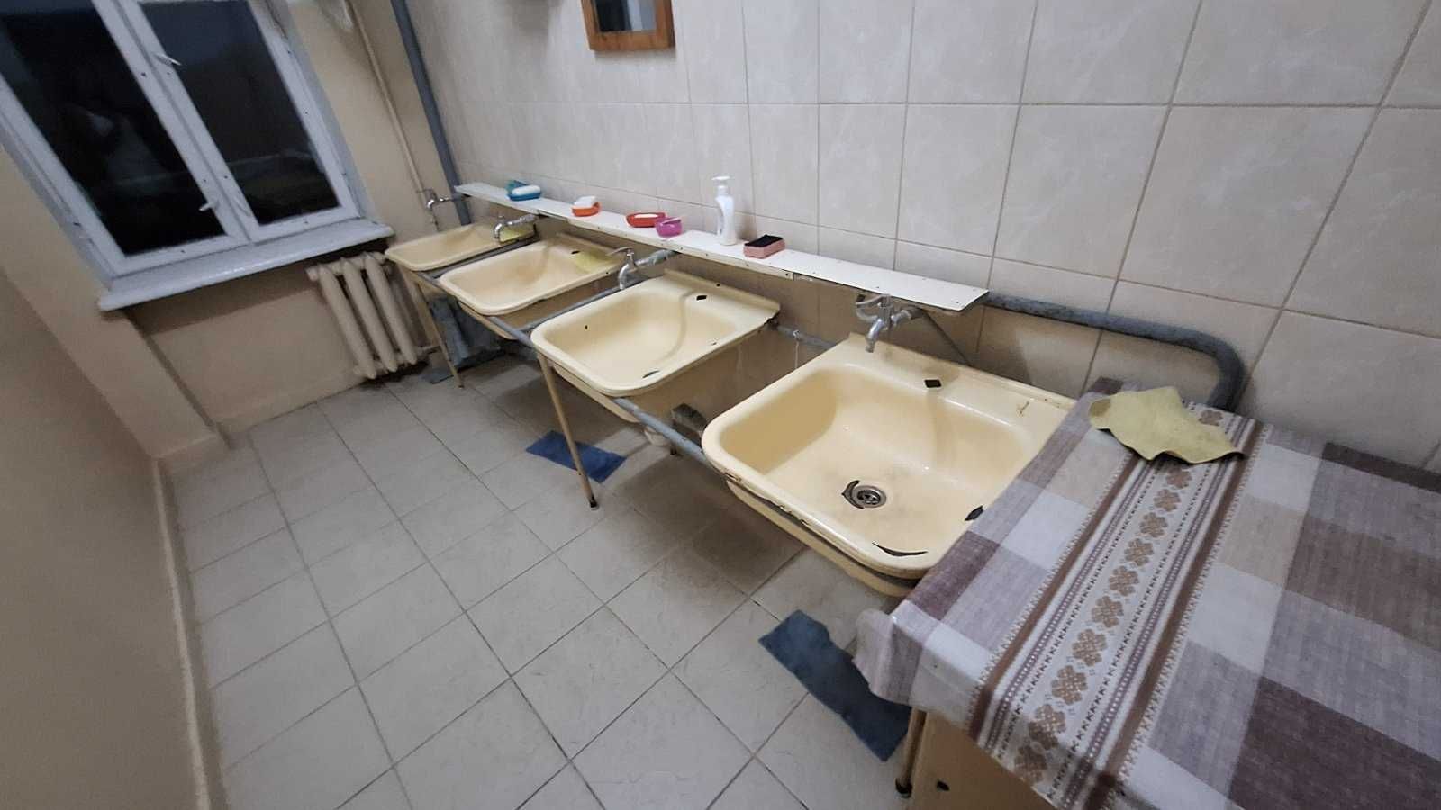 в. Угорська Оренда кімнати  з євроремонтом