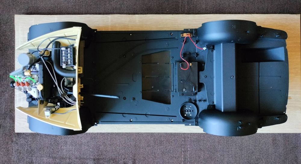 Model Syrena 105, skala 1:8, DeAgostini, 1-47