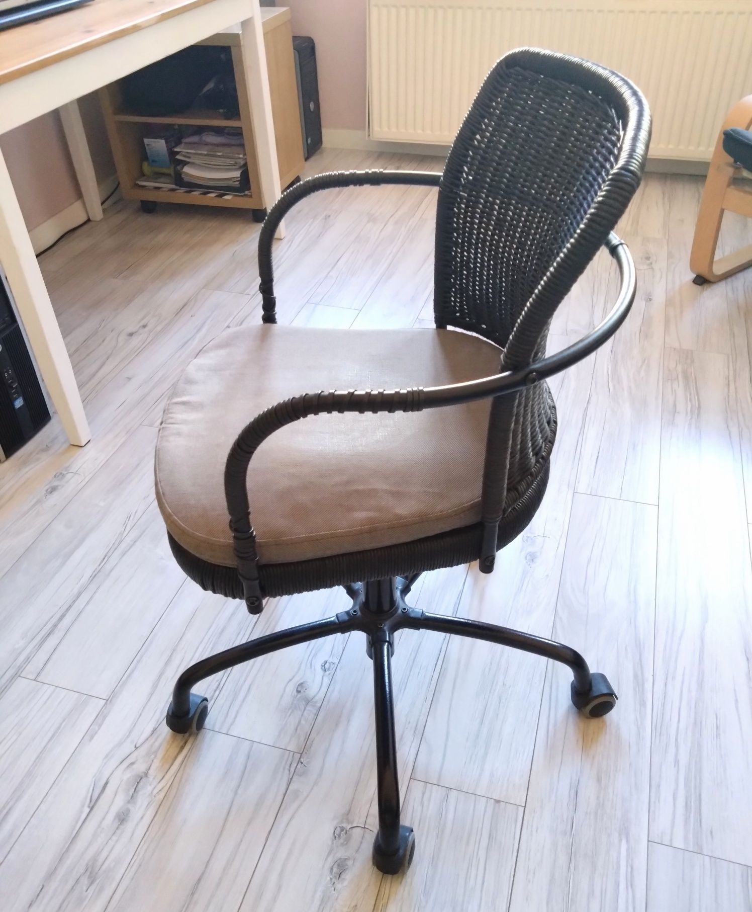 Ikea Gregor krzesło obrotowe do biurka czarne
