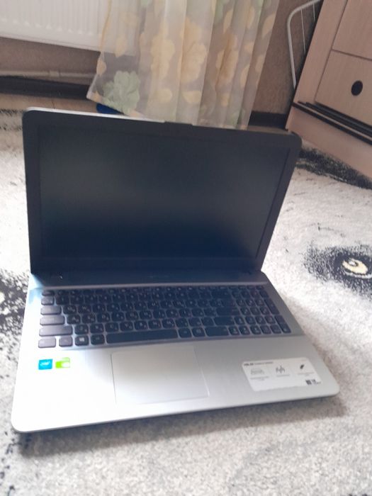 Продам ноудбук Asus E502S