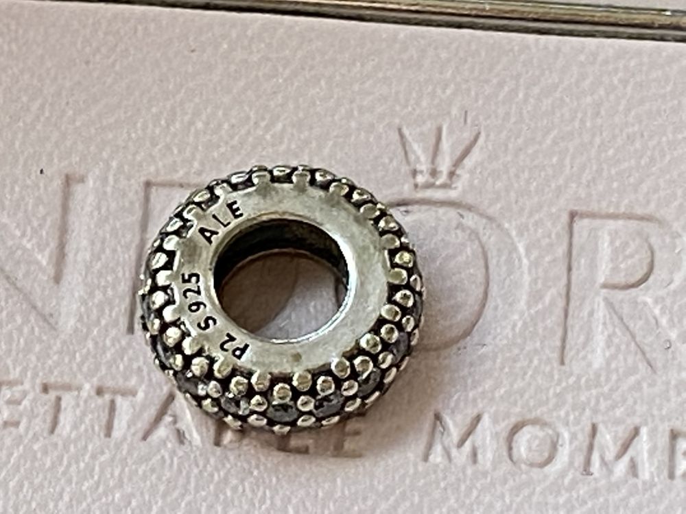 Pandora separatory pave