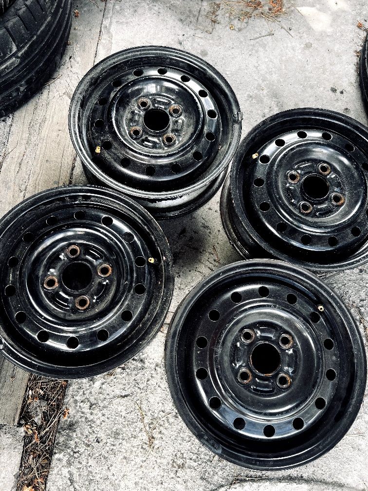 Сталеві диски R13 4×100 з Daihatsu Cuore