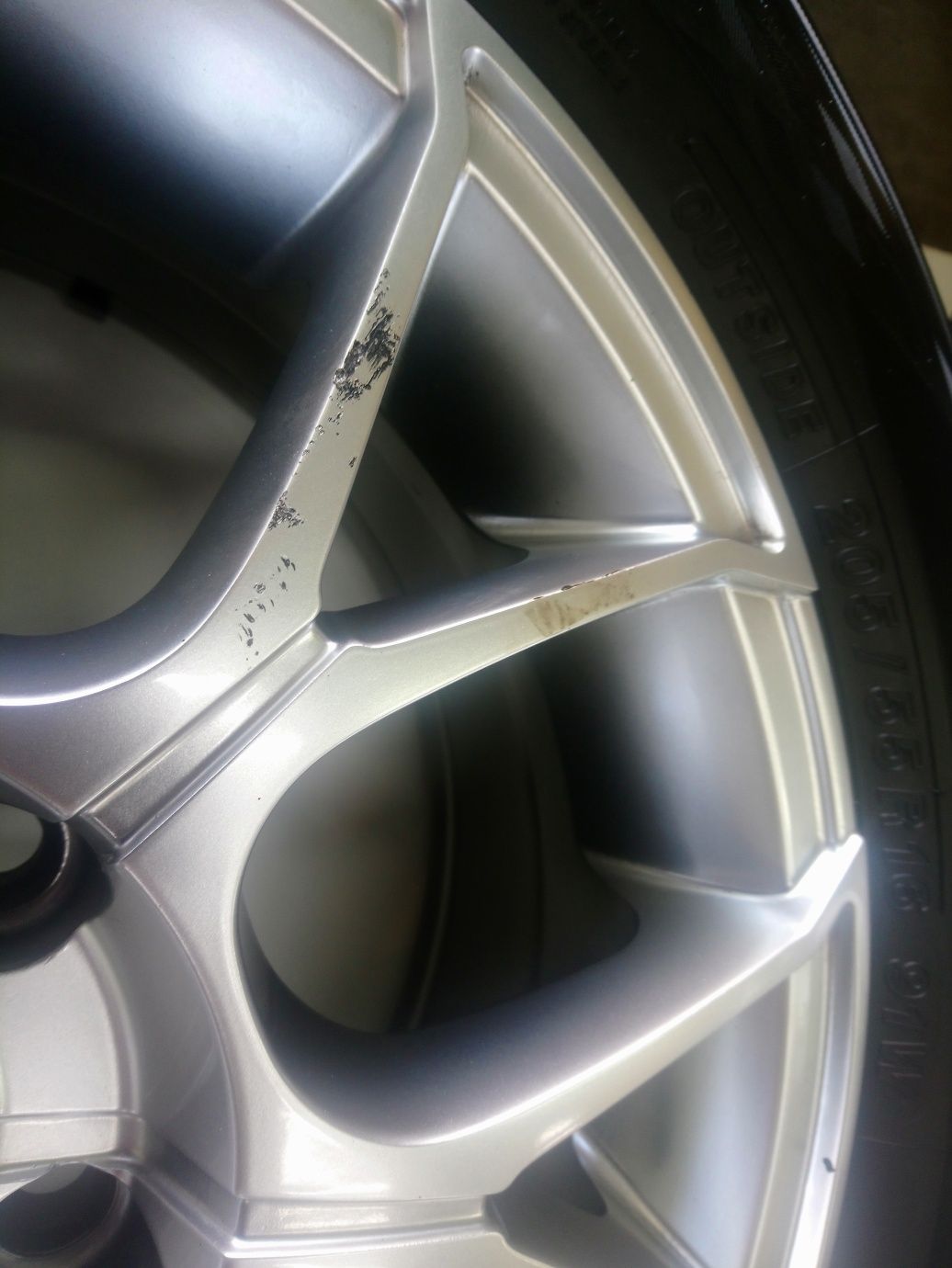 4 kola aluminiowe używane oryginalne letnie MOMO 16'' 5X120 BMW 1,BMW3