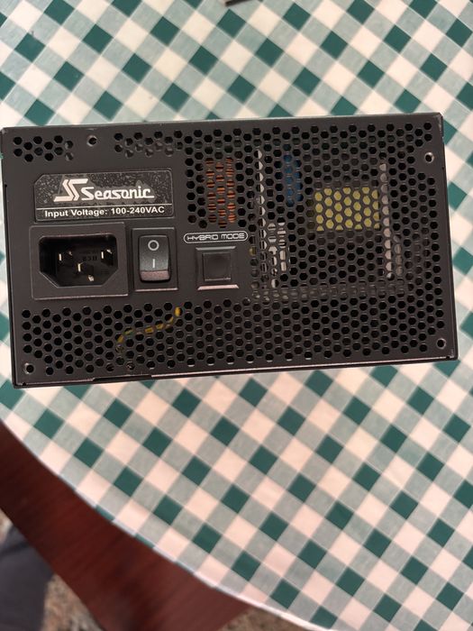 Fonte seasonic 650w gold full modular