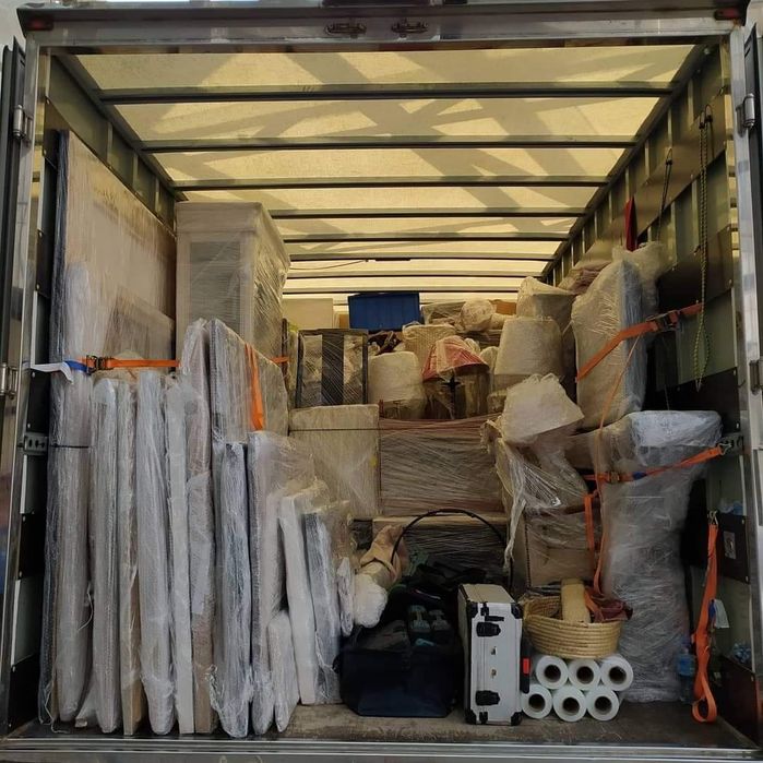 Przeprowadzki Transport palet z windą pianin mebli Wnoszenie montaż