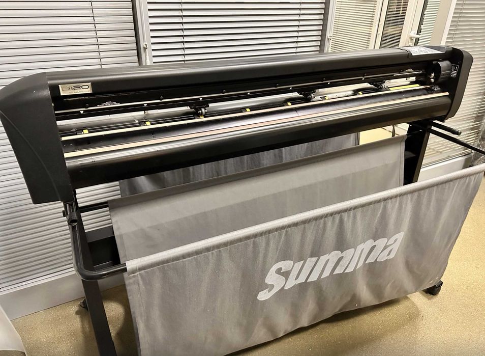 Катер. Плотер SummaCut D120R