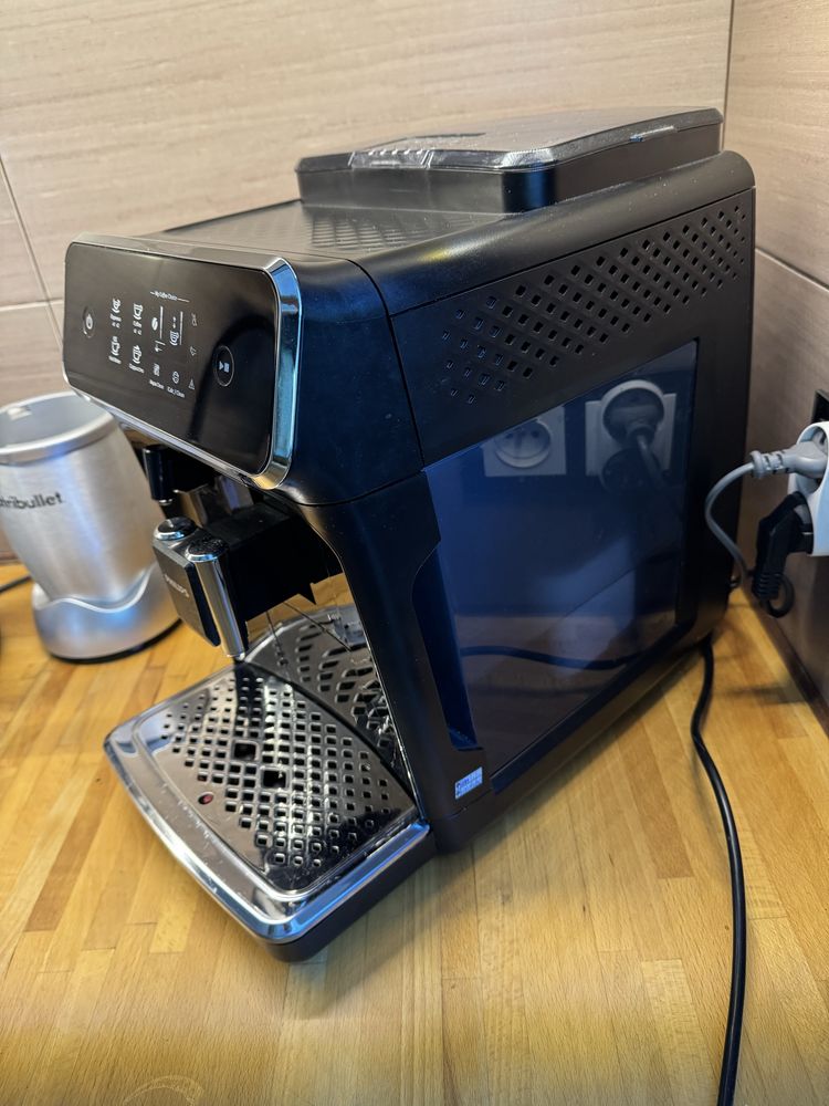 Ekspres kawy PHILIPS 2200 LatteGo series - stan bdb