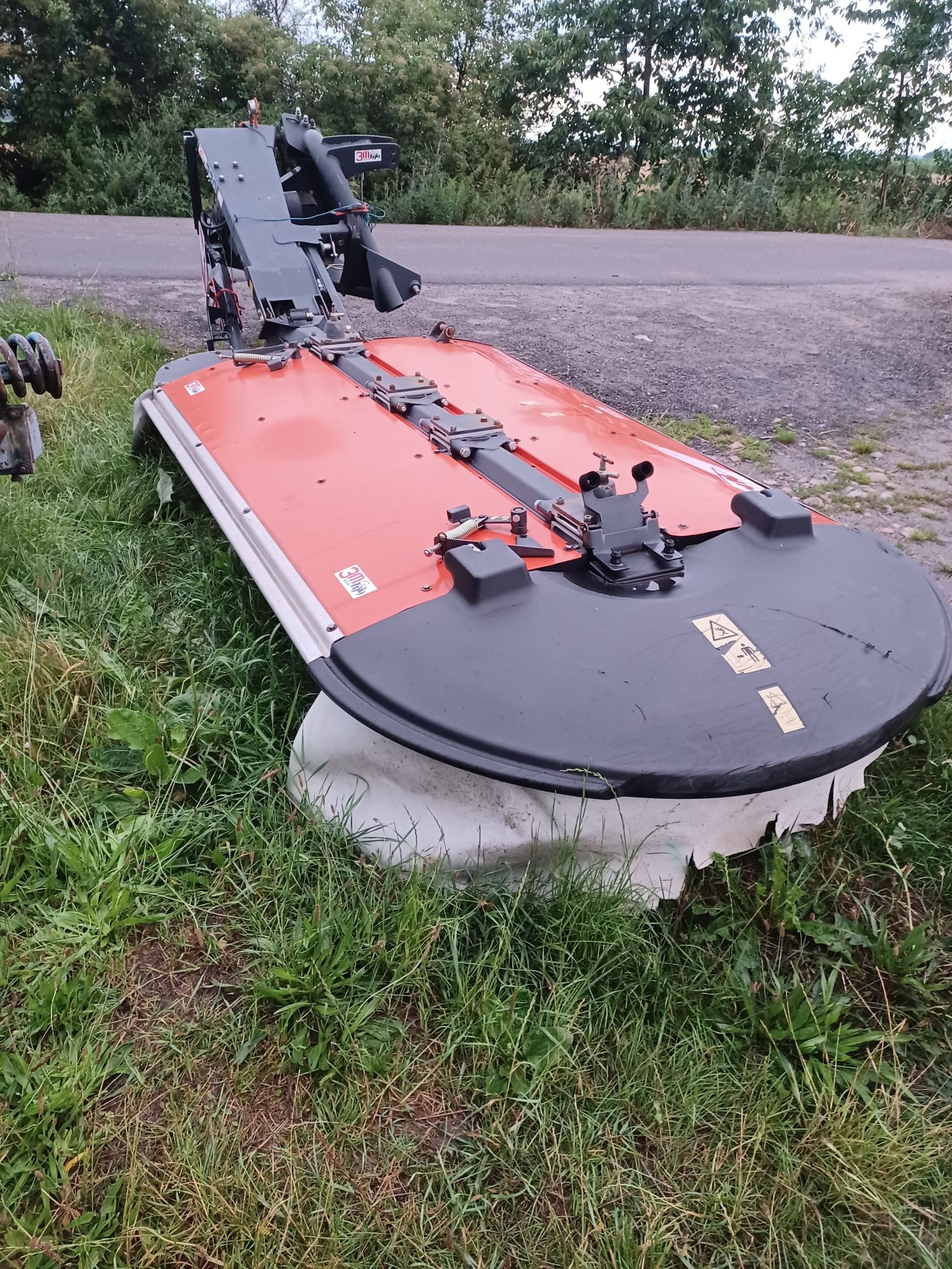 Kosiarka kuhn Pz320 lift kontrol