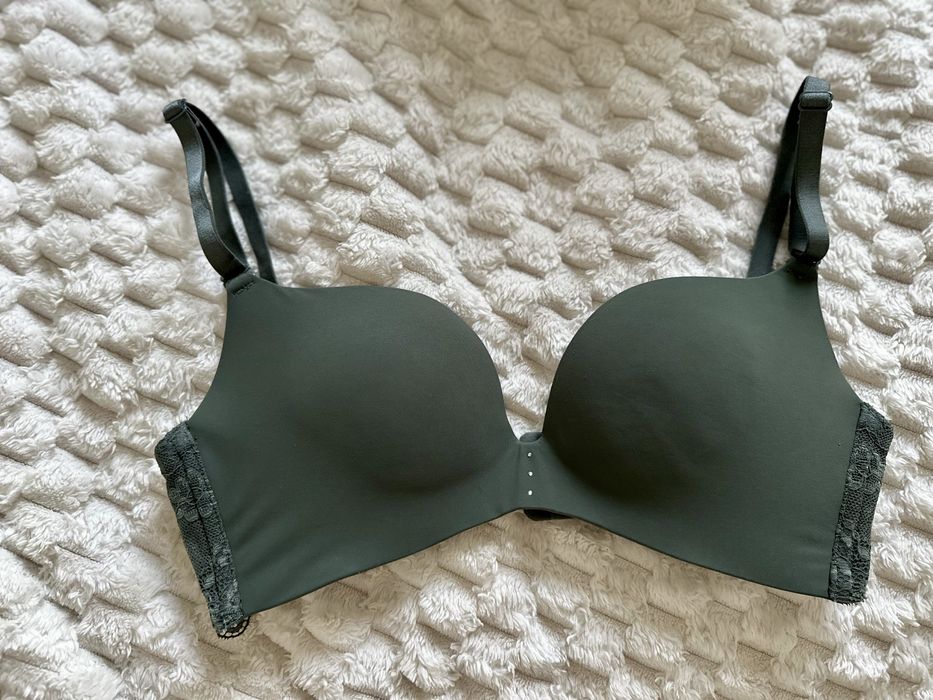 Stanik  biustonosz esotiq nowy 65D push-up