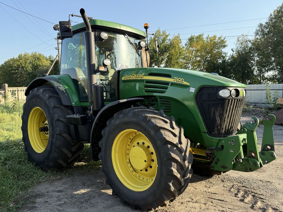 Продам тактор John Deere 7920 2006 року випуску
