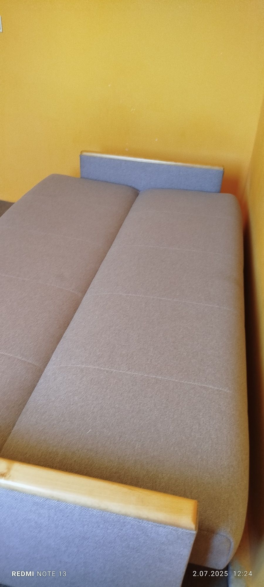 Sprzedam wersalkę bardzo dobry stan.