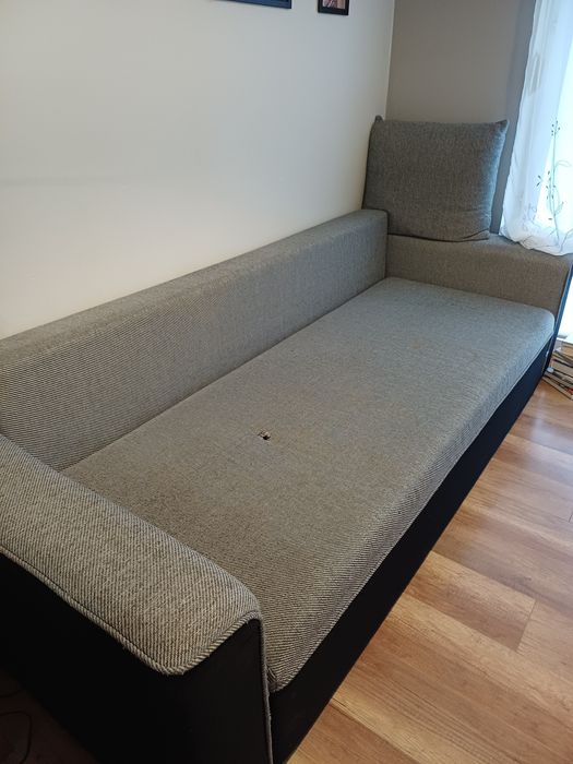 Kanapa z pojemnikiem rozkadana