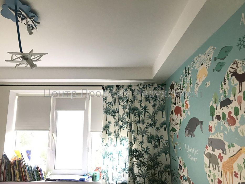 Продам 3к. КПІ (м. Політехнічний інститут) Шевченківський р-н. Центр