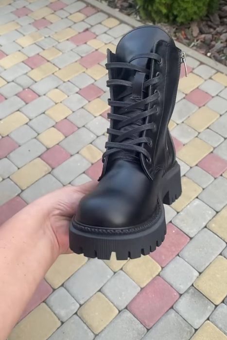 Шкіряні, зимові черевики