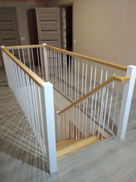 Сходи лофт металевий каркас сходів перила сходинки лестница драбина