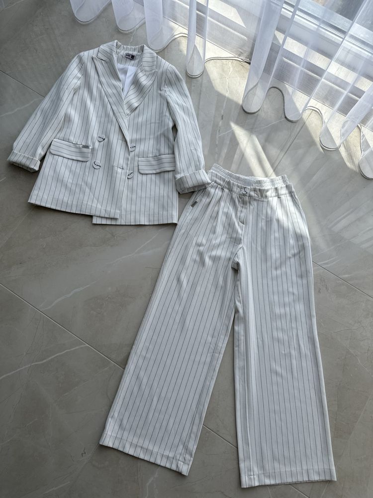 Костюм брючний 152 ріст zara
