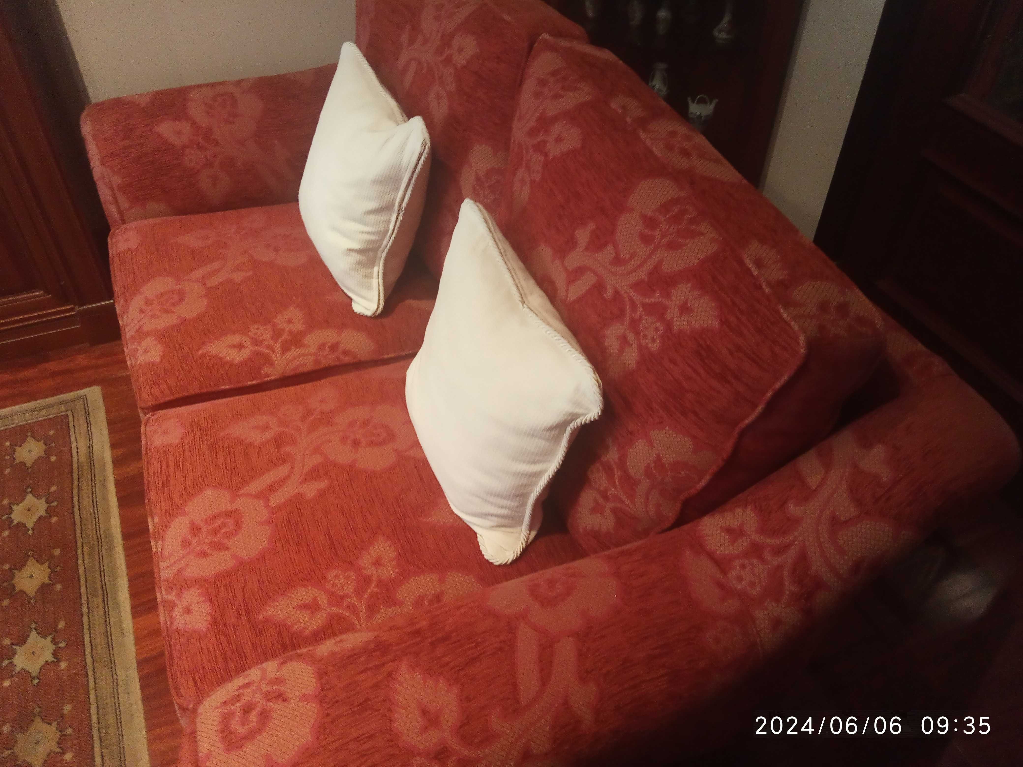 Vendo Conjunto de Sofás 3 e 2 lugares