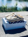 Тапочки Adidas Yeezy мужские Beige. Шлепанцы Адидас мужские летние