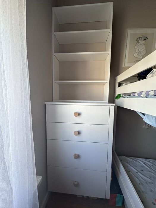 Komody i polki do pokoju dzieciecego komplet