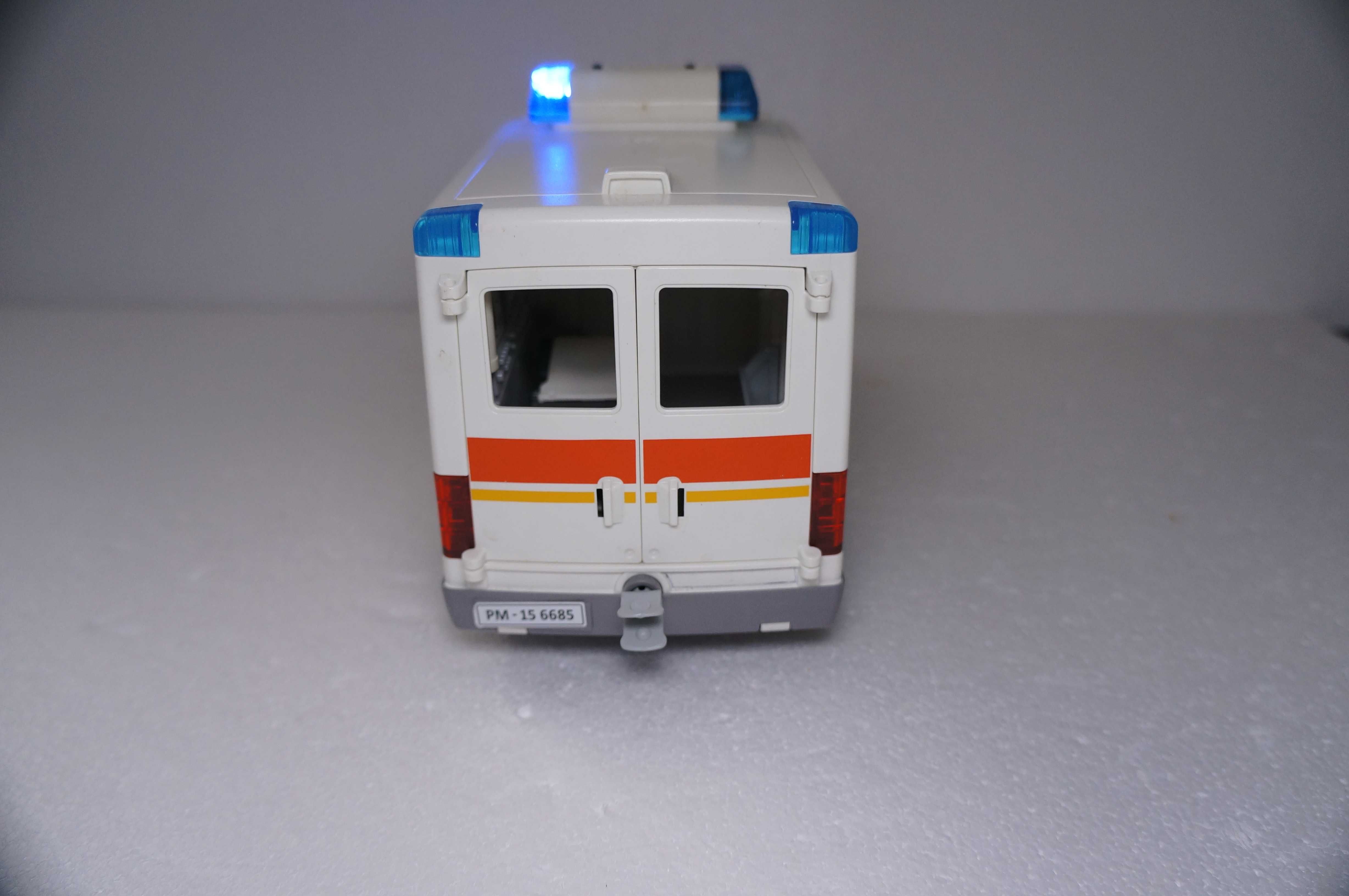 Playmobil 960 Pogotowie Karetka Ambulans Medyk Światło i Dźwięki