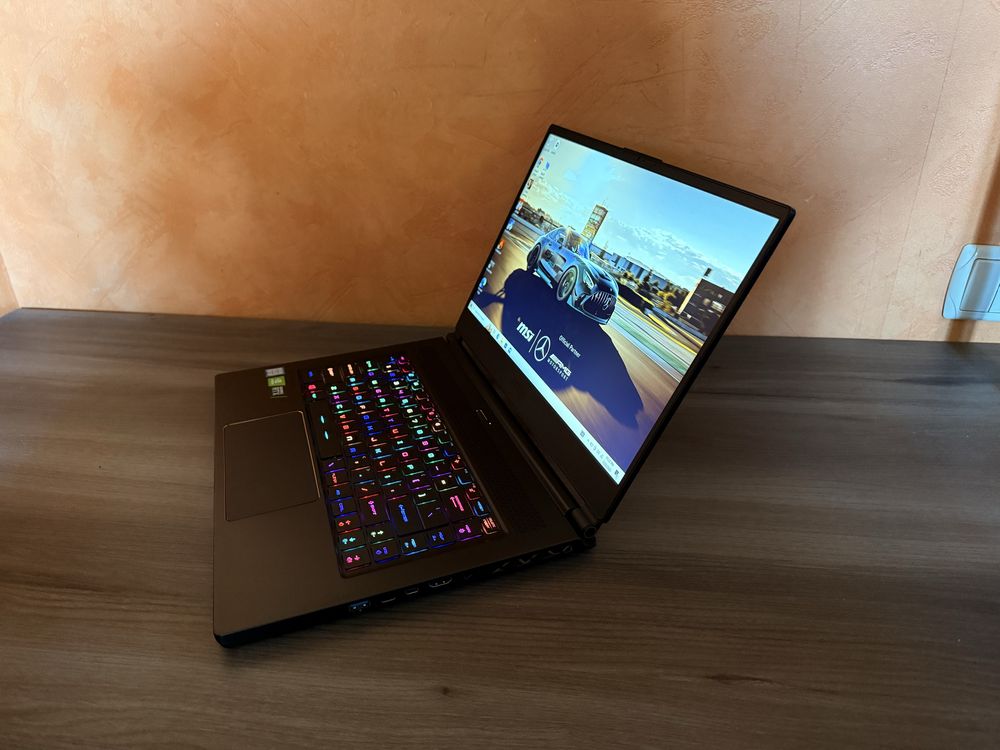Ігровий ноутбук MSI Stealth (Core i7/RTX2070/16GB/512SSD/IPS 144hz)
