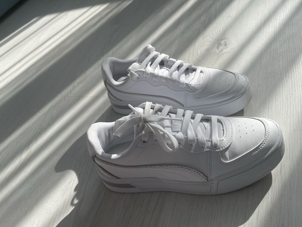 Кросівки Puma skye metallic оригінал нові