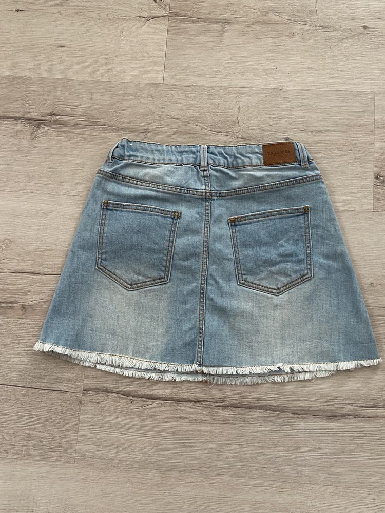 Стильна джинсова юбка Zara 10 років
