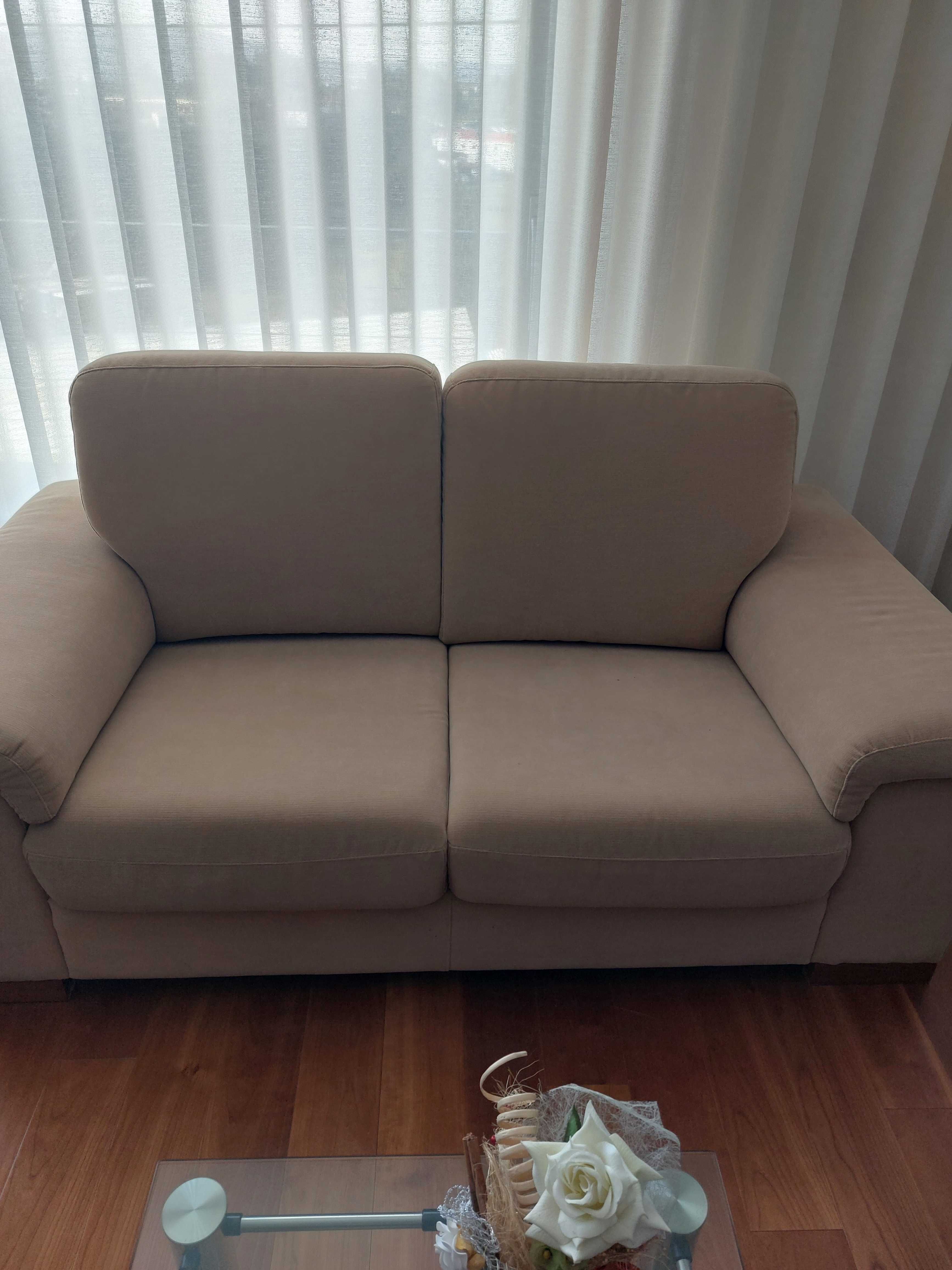 Sofa de 2 lugares