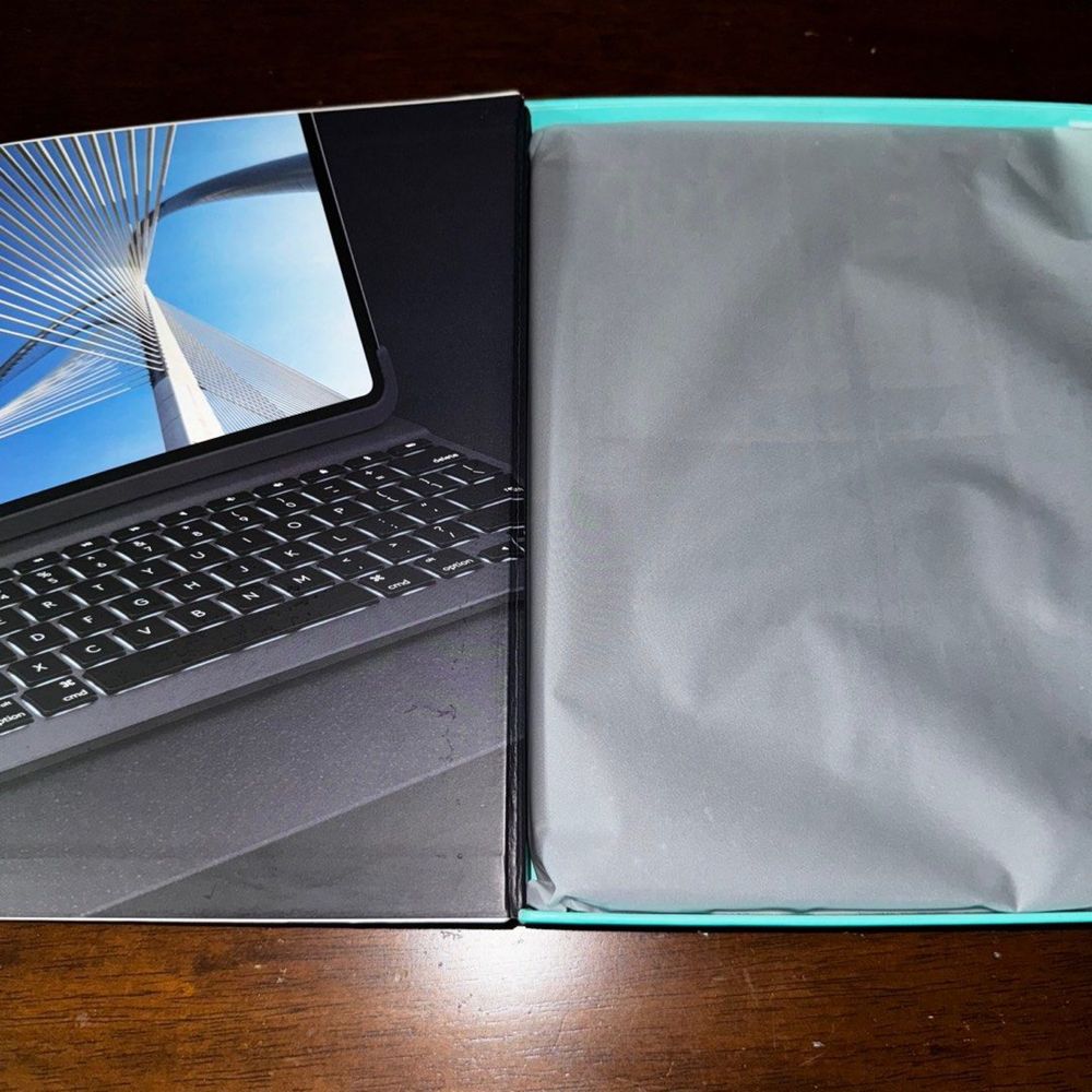 Logitech Slim Folio Pro, iPad 11”