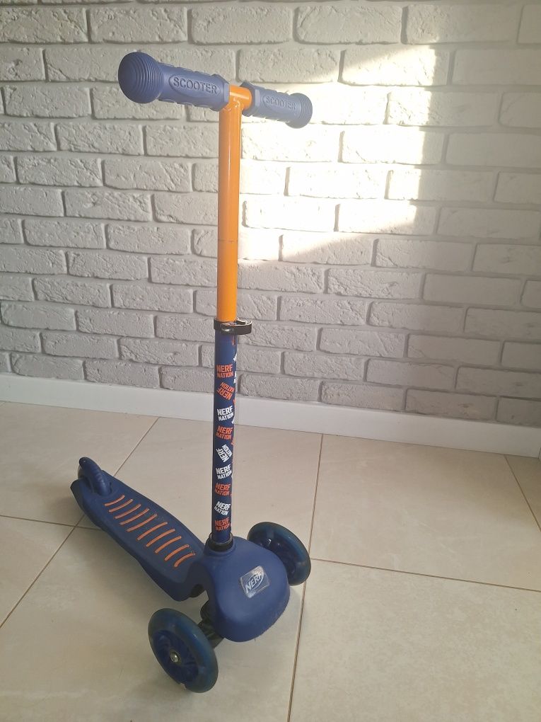 Самокат дитячий  Nerf