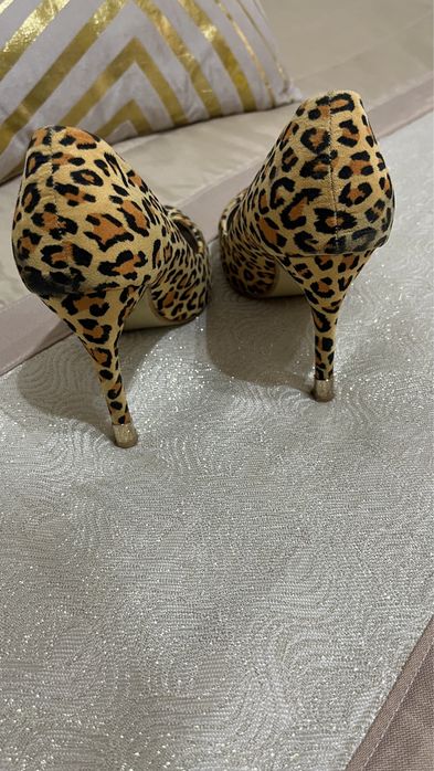 Sapatos stilleto