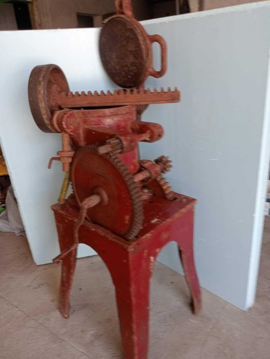 Zabytkowa nadziewarka do wedlin