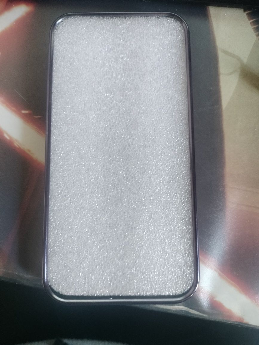 Capa para Iphone 14 roxa