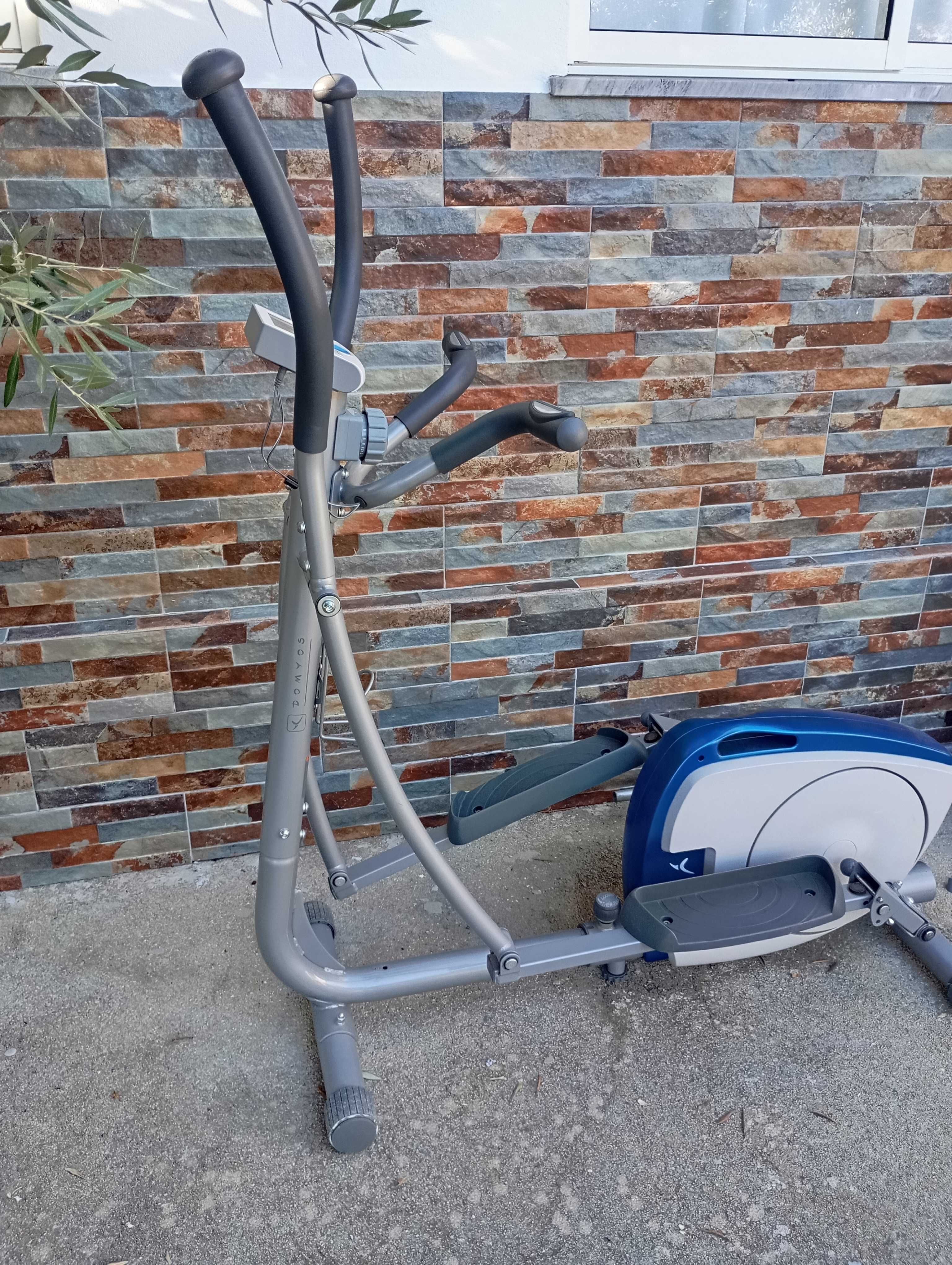 Vendo uma Bicicleta Elíptica