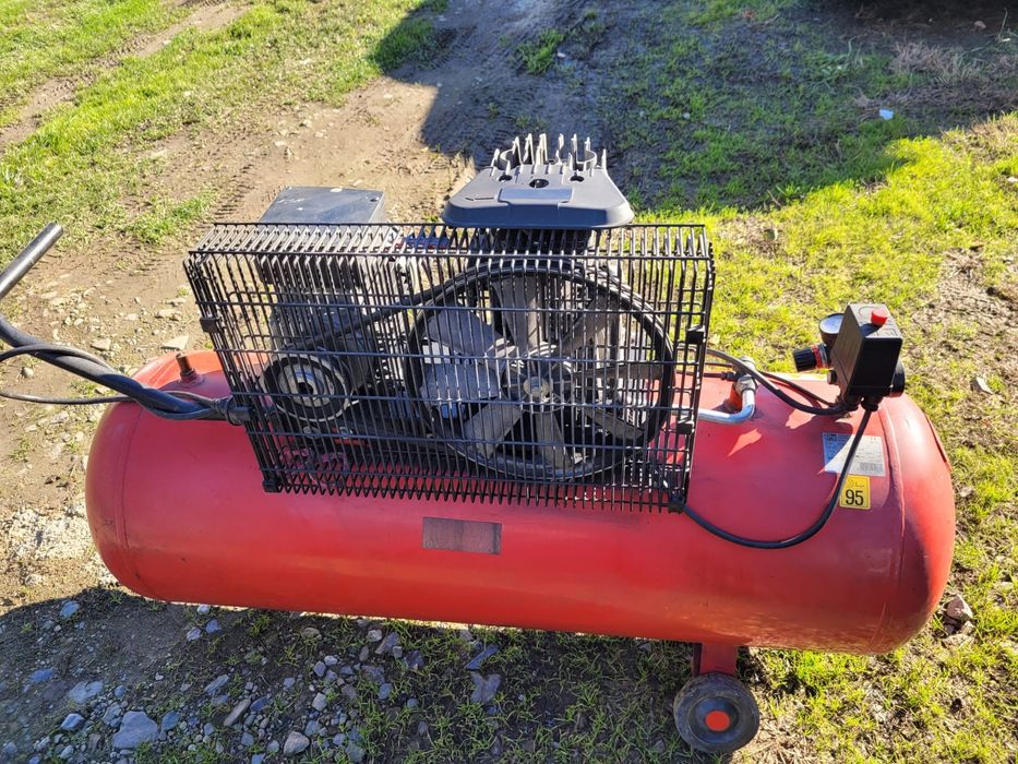 Kompresor fiac 150L