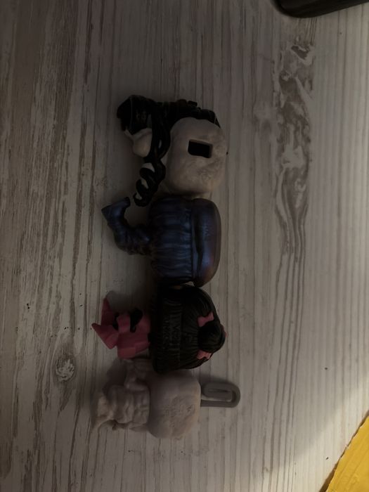 Продам іграшки з кіндера