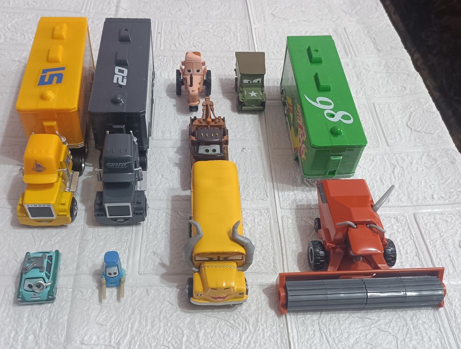 Уцінка! Металеві машинки Тачки Маквин, Метр, трейлер, комбайн, автобус