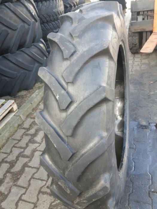 Opona rolnicza Pirelli 12.4 R32