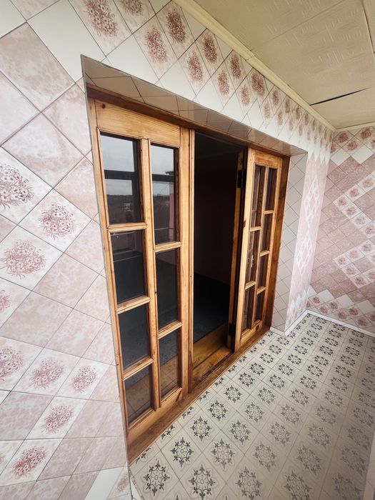 Продаж квартири з гаражем