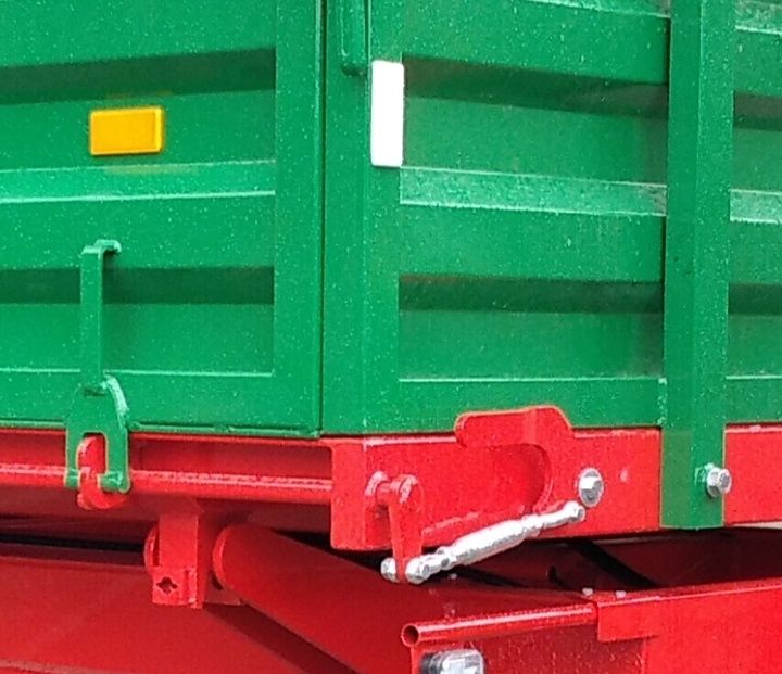 Dźwignia dolnego otwierania burty - dolny wysyp - nowa - PRODUCENT