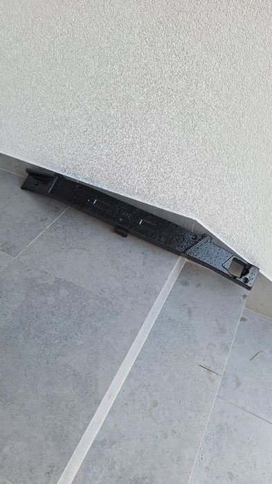 Toyota Yaris IV Cross 20-25 Absorber