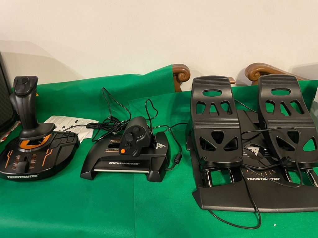 Joystick vôo Thrustmaster 16000M FCS Flight (3 anos garantia)
