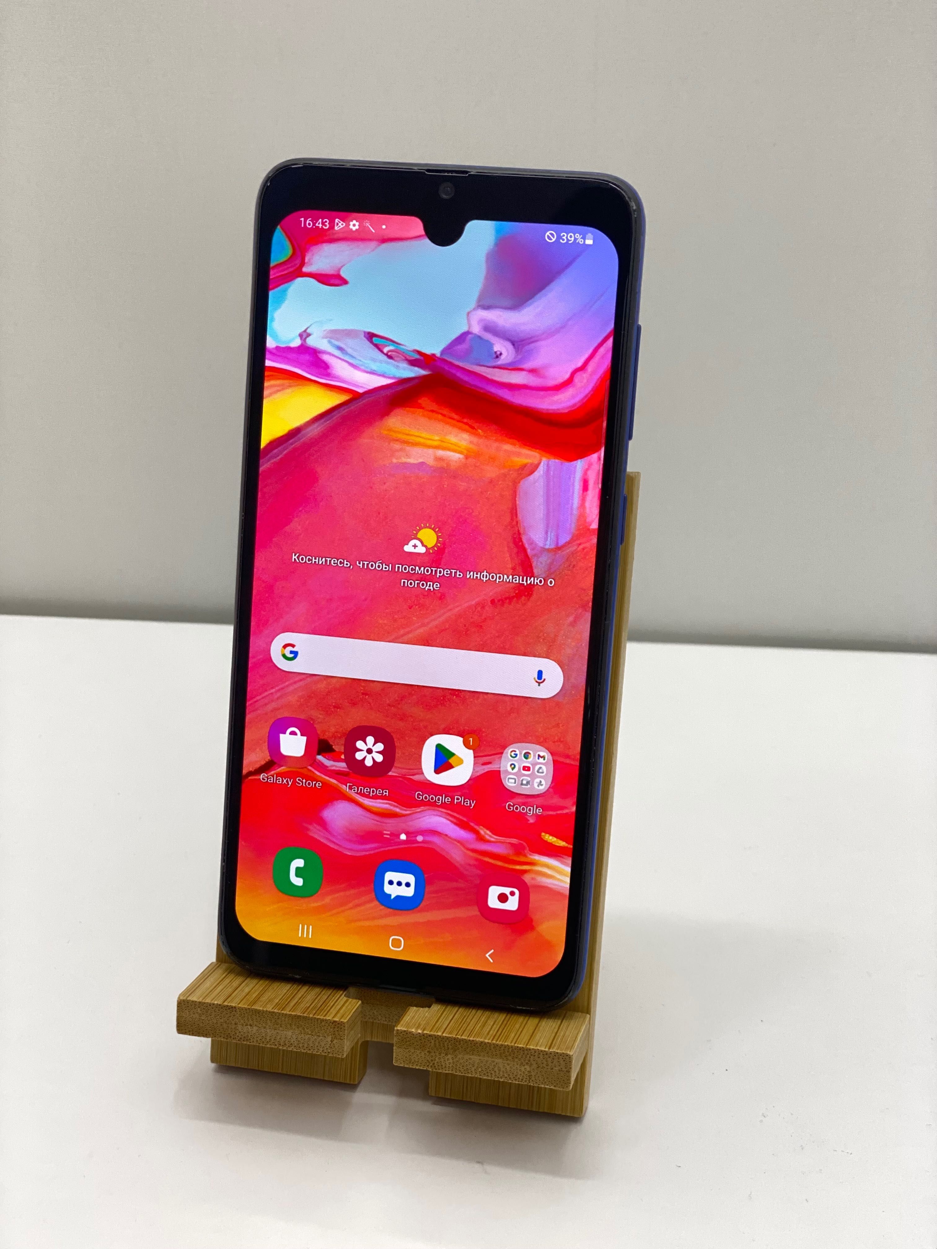Продам смартфон Samsung Galaxy A70 (6/128)